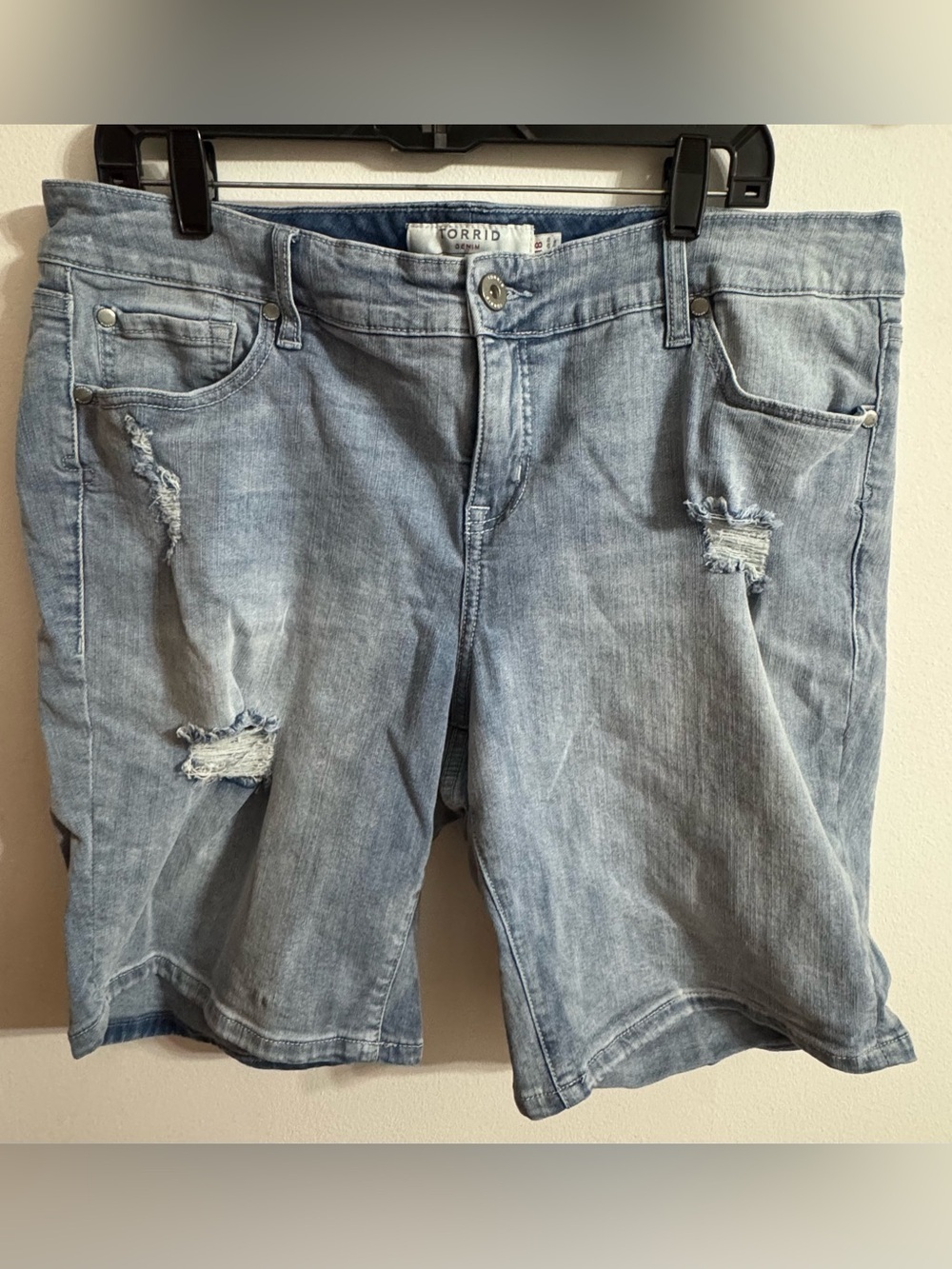 torrid Light Wash Denim shorts